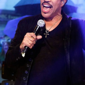 Lionel Richie Postpones Tour With Mariah Carey Lionel Richie Postpones Tour With Mariah Carey